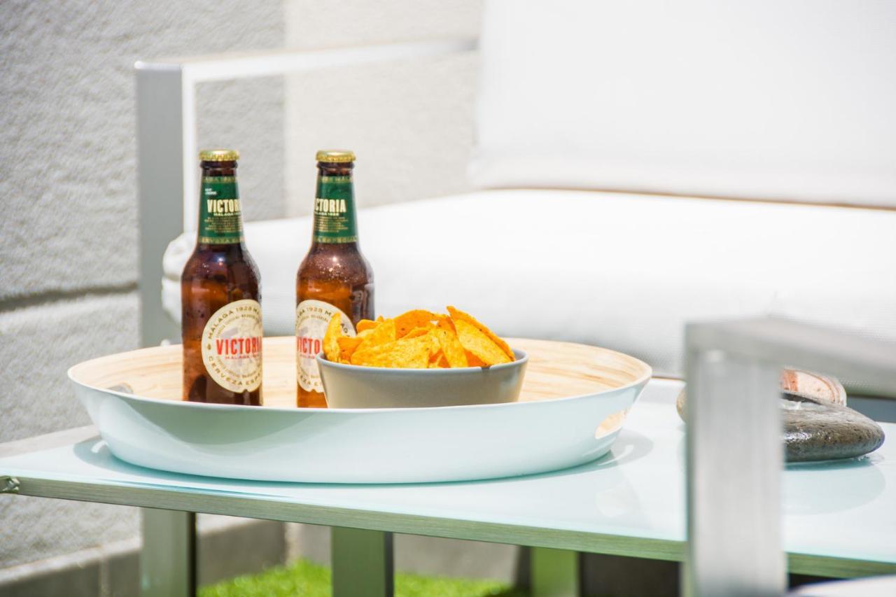 Atico Con Terraza Ac 1hab En El Centro Y Piscina Comunitaria Apartment *