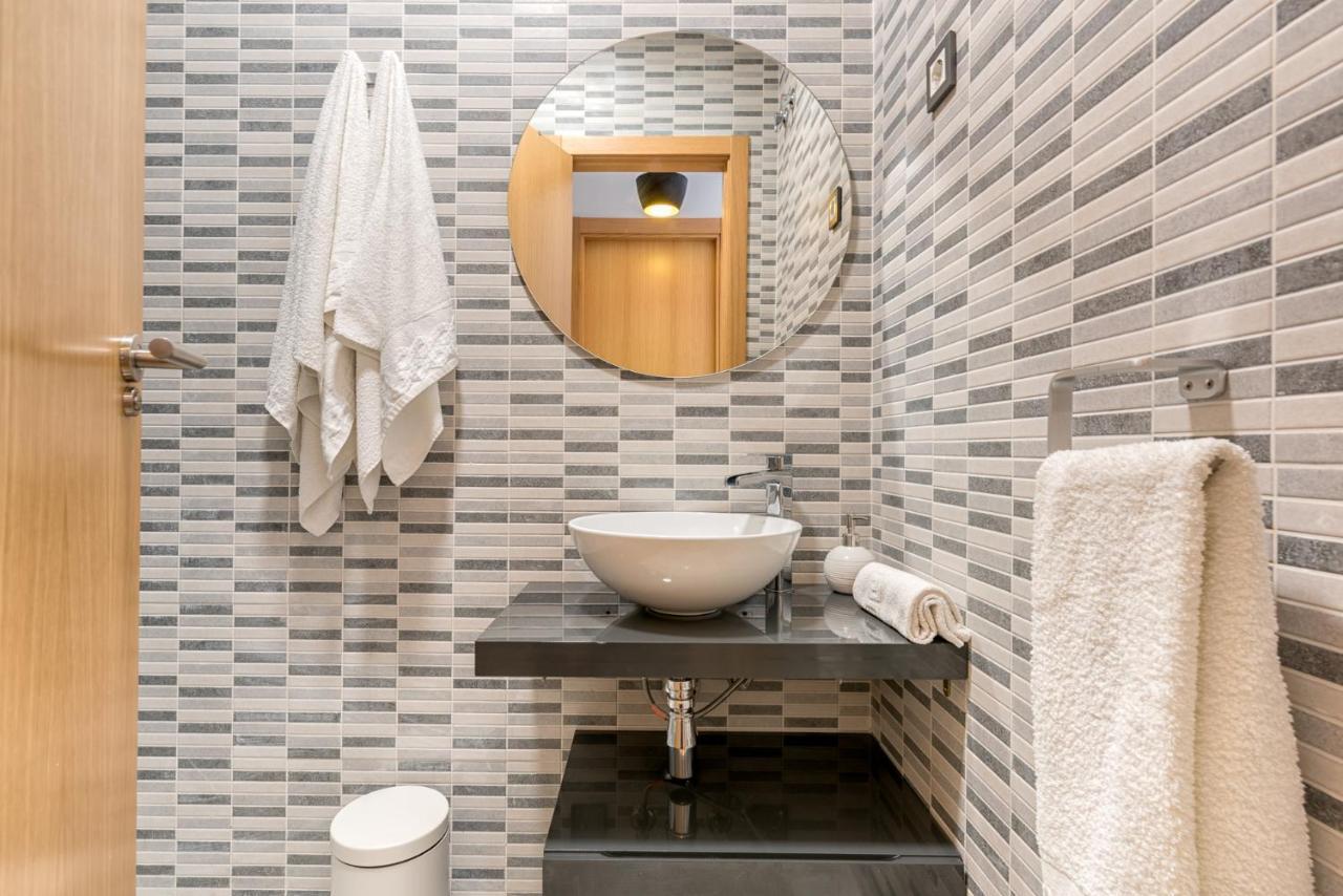 Apartment Atico Con Terraza Ac 1hab En El Centro Y Piscina Comunitaria *