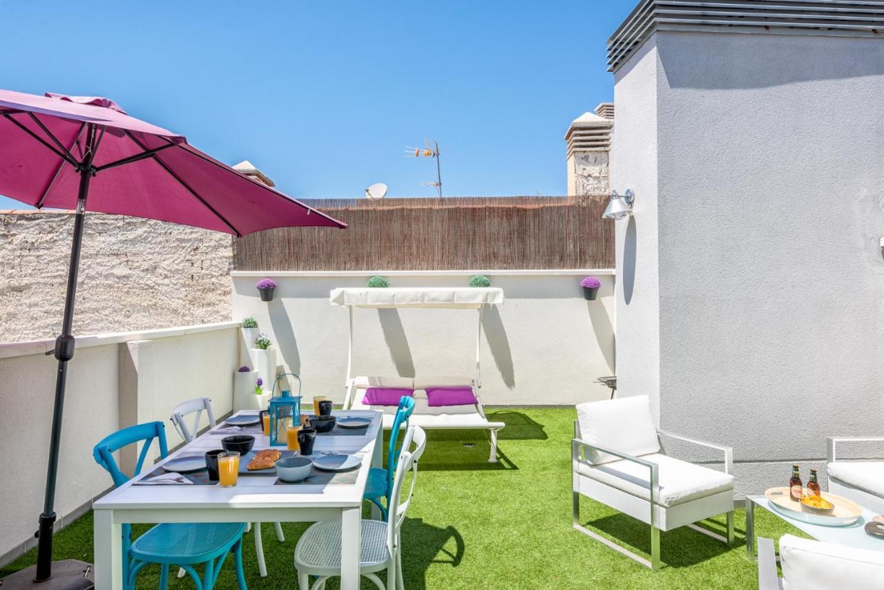 Appartamento Atico Con Terraza Ac 1hab En El Centro Y Piscina Comunitaria Málaga