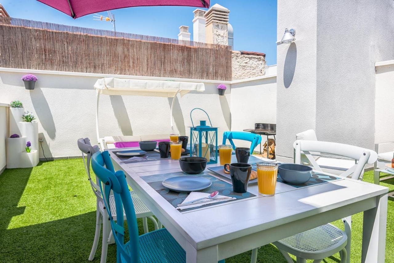 Atico Con Terraza Ac 1hab En El Centro Y Piscina Comunitaria *